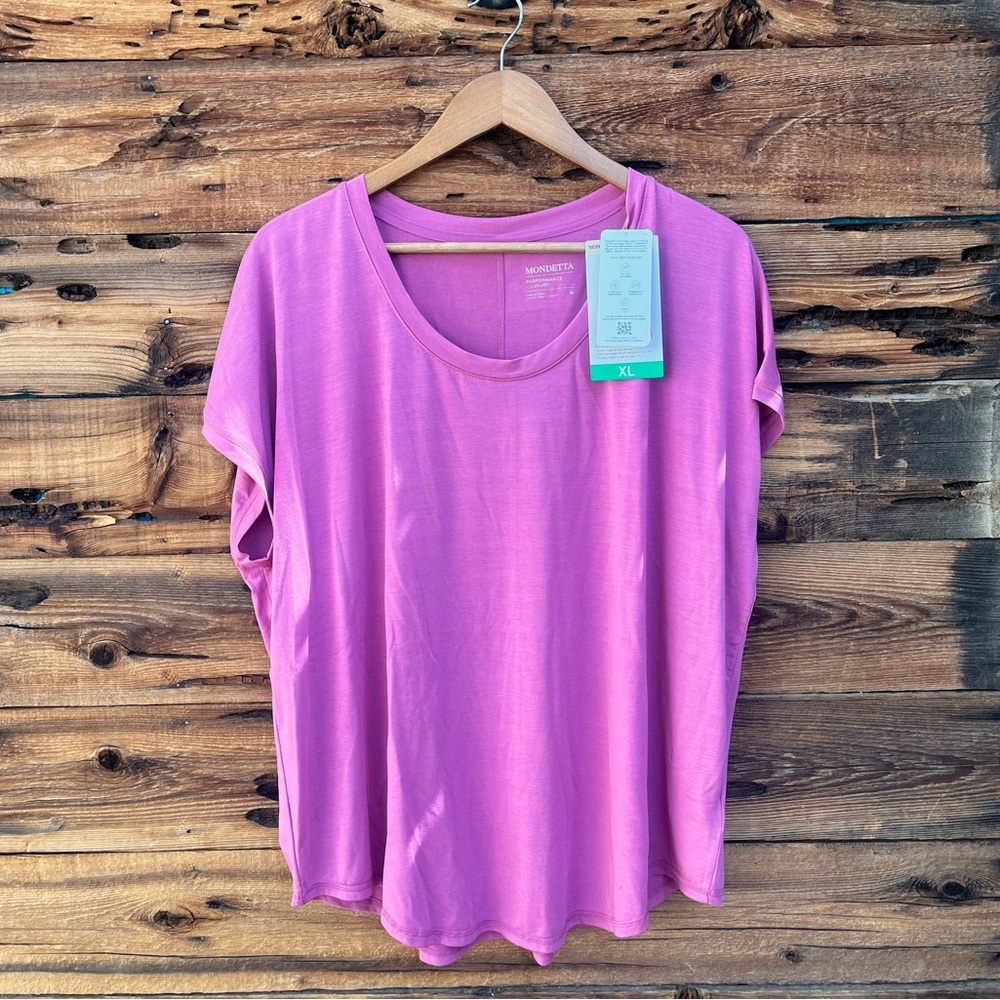 MONDETTA | NWT Women's Short Sleeve Tee XL